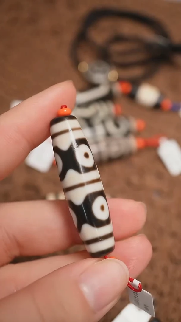 未镶嵌颈饰玛瑙/玉髓蚀花玛瑙珠定制编绳