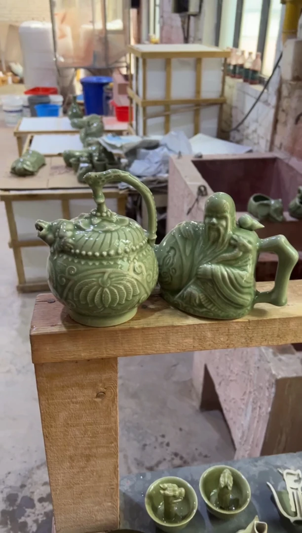 微瑕耀州窑青瓷倒流壶+两心壶