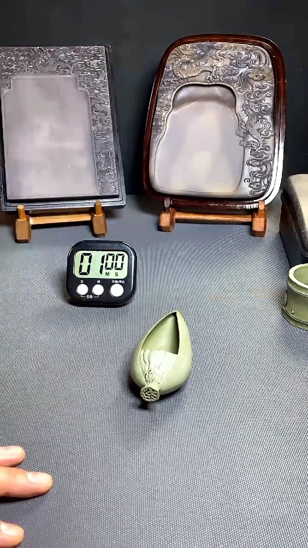 了*L荣宝斋精品文房 绿端莲蓬砚滴
