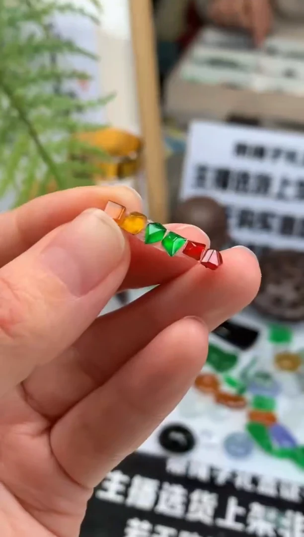 【闪购商品】定制翡翠未镶嵌吊坠-91642