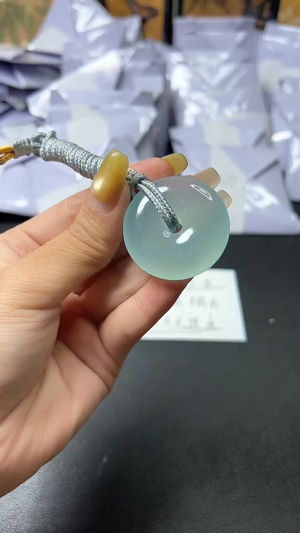 翡翠未镶嵌颈饰时尚女士精品吊坠