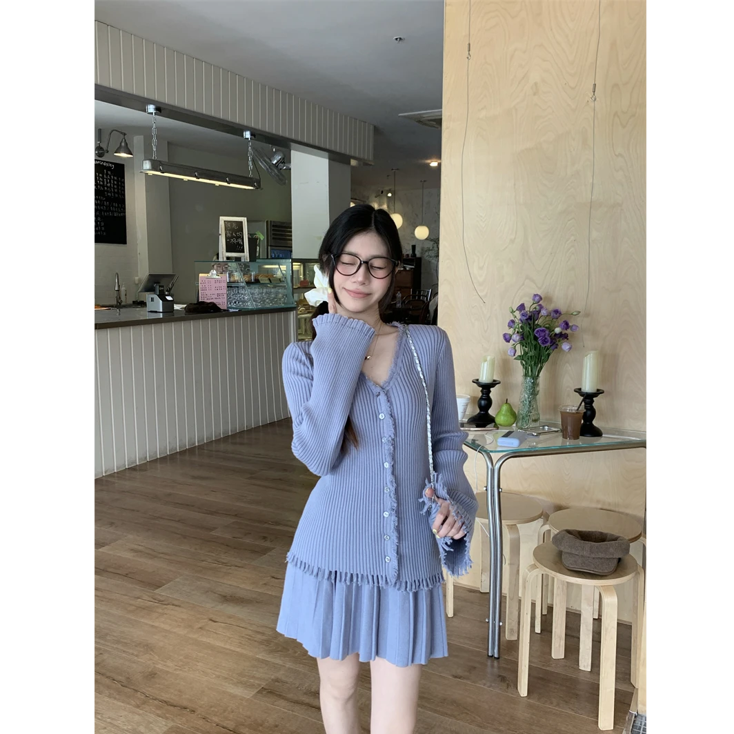 2025年新款高级感重工设计师千金风坑条毛织短裙套装女