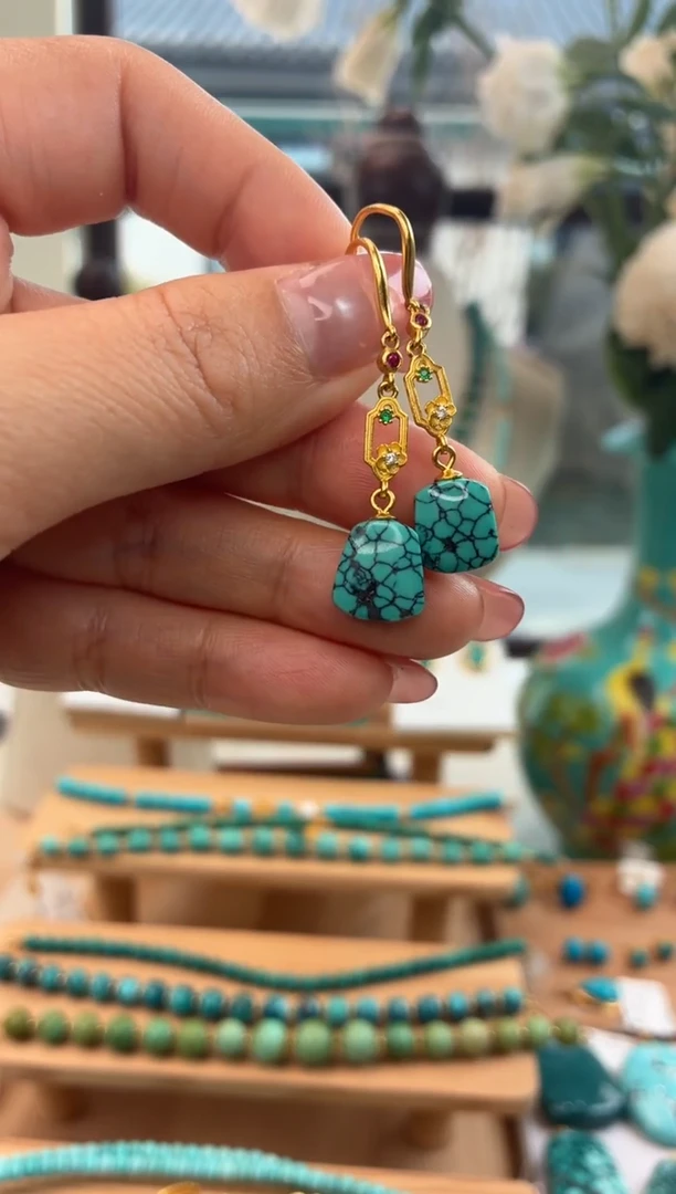 银S925镀金镶嵌绿松石耳饰1