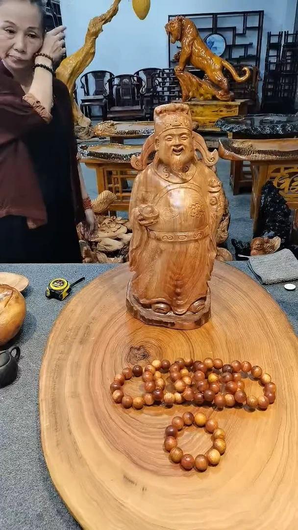 木财神摆件，果香，手工雕刻