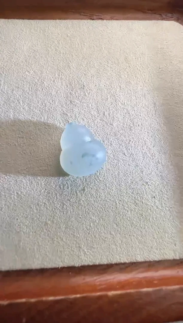 定制翡翠未镶嵌冰飘花葫芦