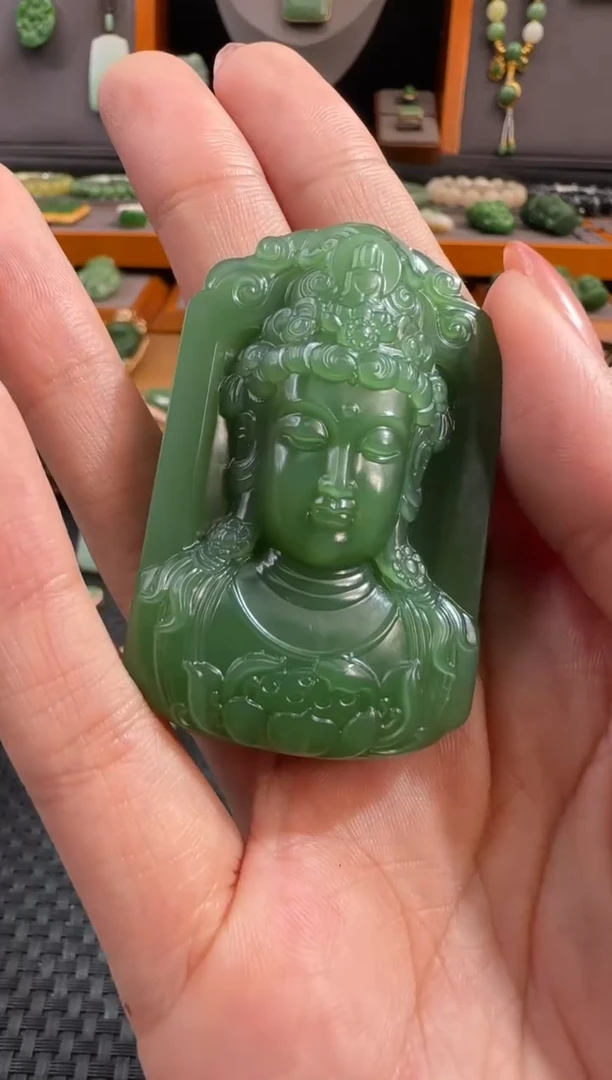 颈饰未镶嵌和田玉?****求1