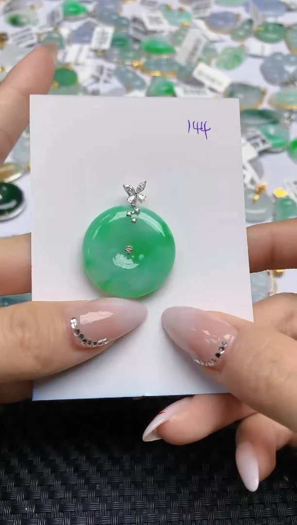 【闪购商品】翡翠颈饰18K金镶嵌 天然翡翠A货