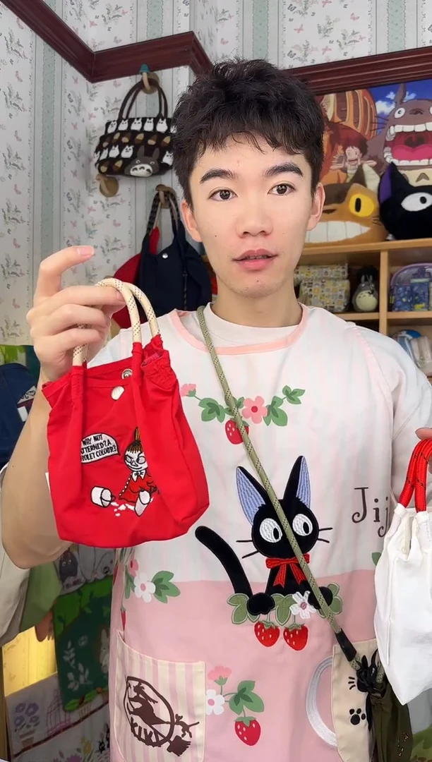 棉姆明刺绣小手机包-