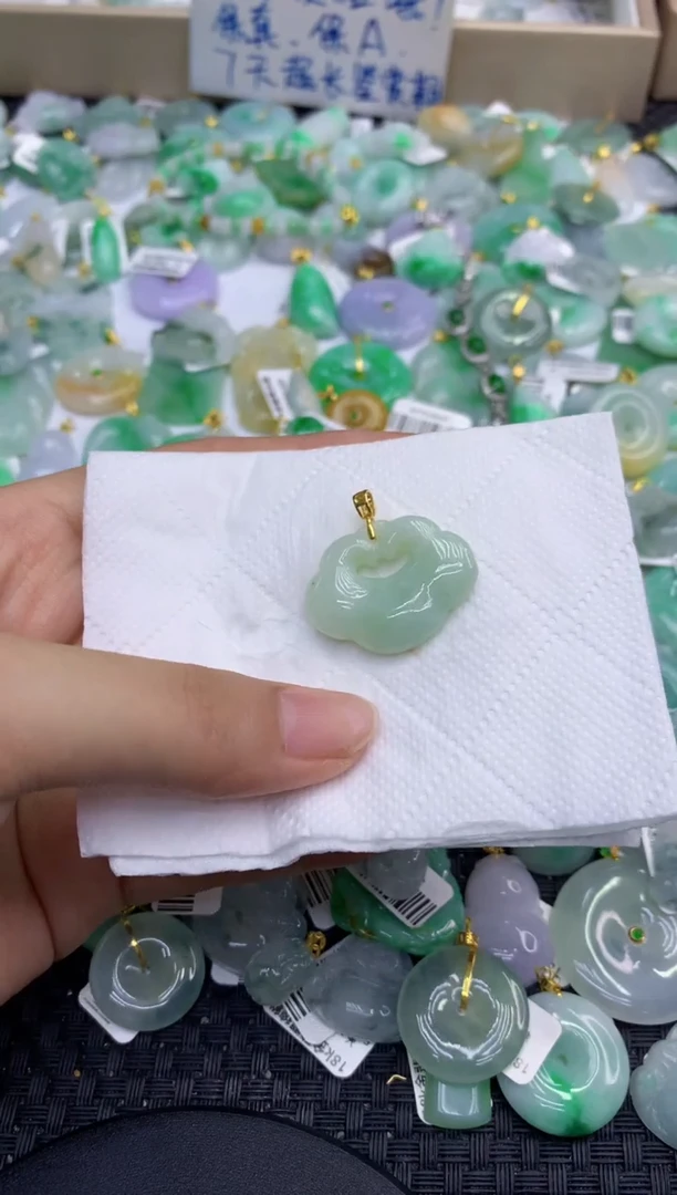 颈饰未镶嵌翡翠天然缅甸A货翡翠