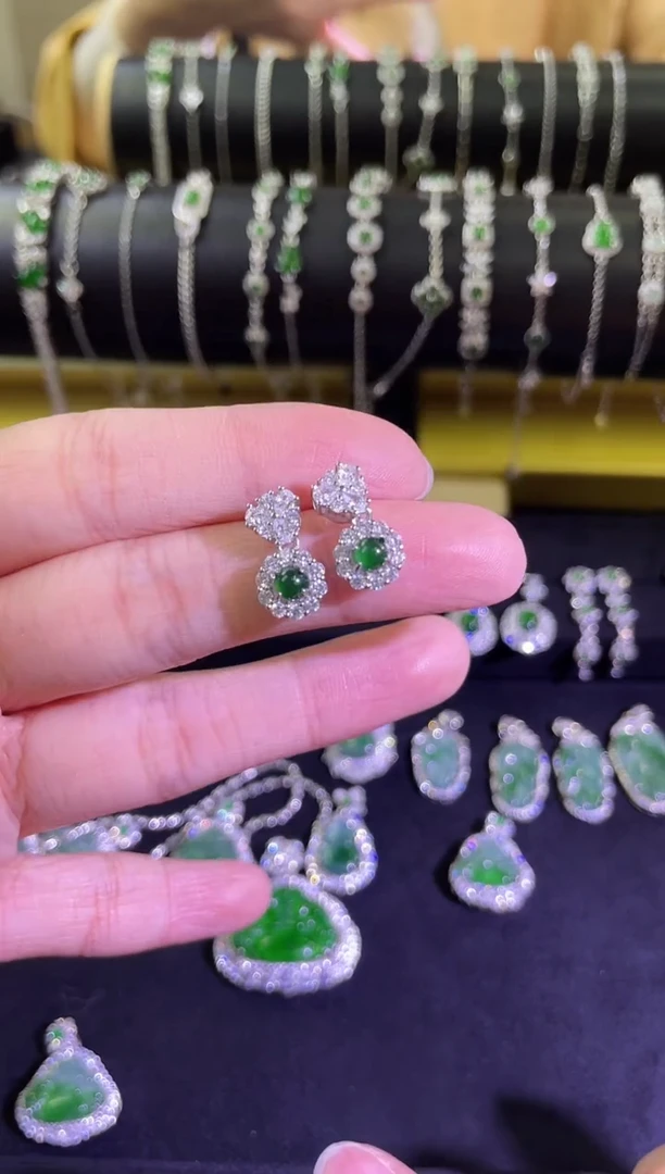 【闪购商品】翡翠耳饰未镶嵌耳钉