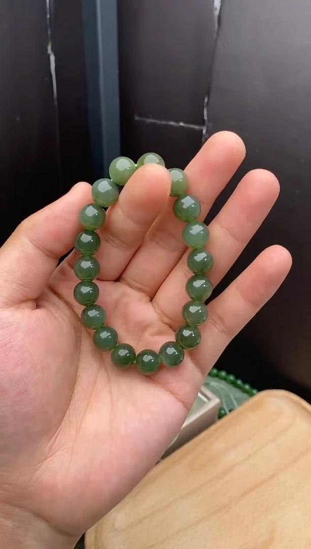手串未镶嵌和田玉天然和田玉浓湖水卡10mm手串一件