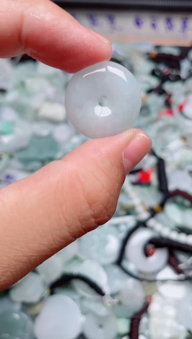 翡翠未镶嵌颈饰翡翠吊坠（不含链）