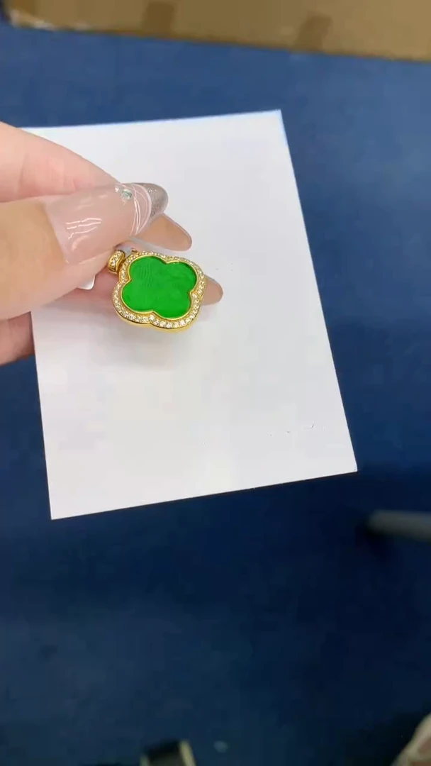 颈饰未镶嵌翡翠1