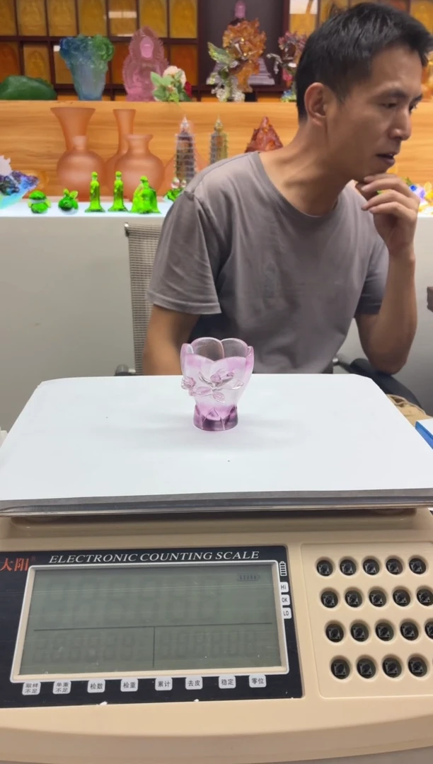 手工艺品琉璃淡紫色兰花杯