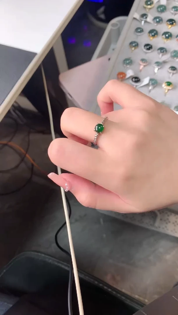 【闪购商品】翡翠戒指银S925镶嵌62431