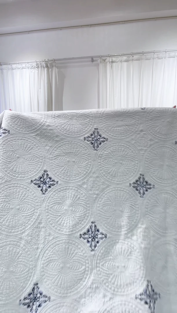 棉250*270纯棉床盖34号脏迹微瑕