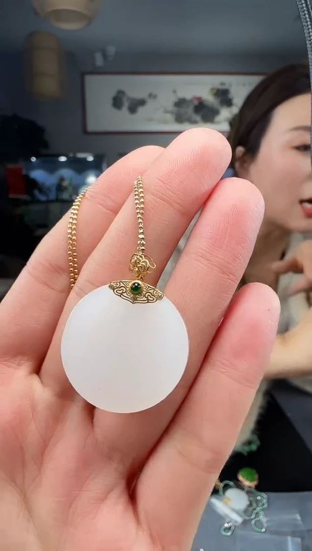 【闪购商品】和田玉吊坠(不含链)18K金镶嵌1