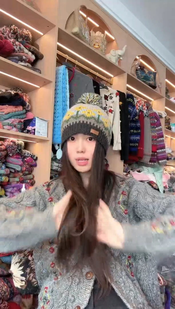 羊毛灰色金贵帽