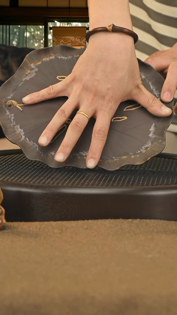 茶壶紫砂全手工荷叶壶承