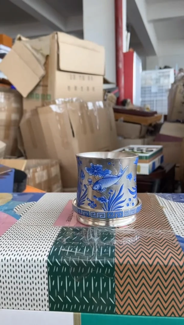 无运费险有瑕疵的摄影的产品有使用过的痕迹有点脏介意勿拍