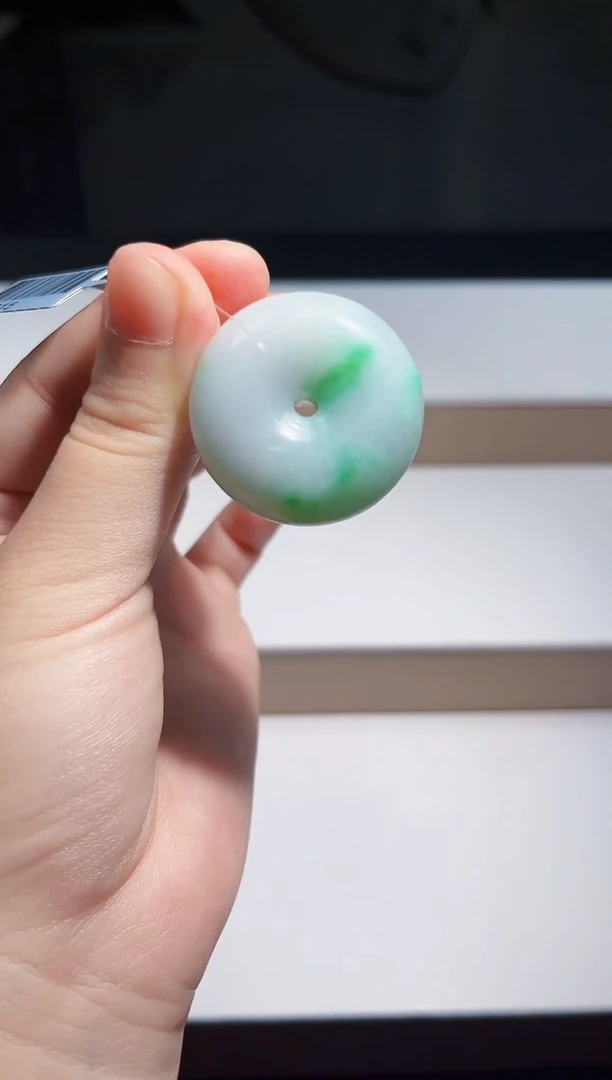 吊坠(不含链)未镶嵌翡翠挂件