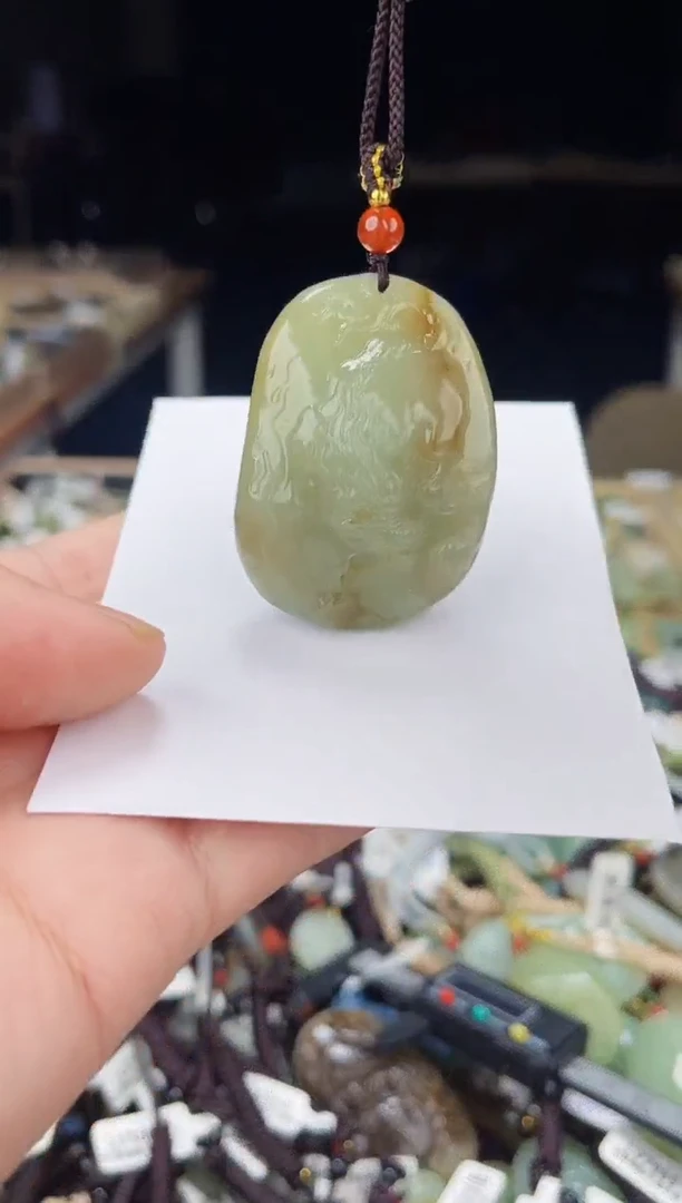 颈饰未镶嵌和田玉1