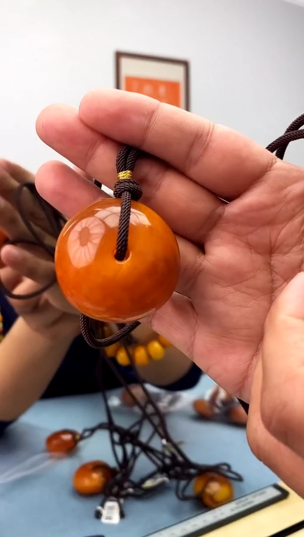 【闪购商品】蜜蜡珠宝奇石未镶嵌假一罚十，发一件