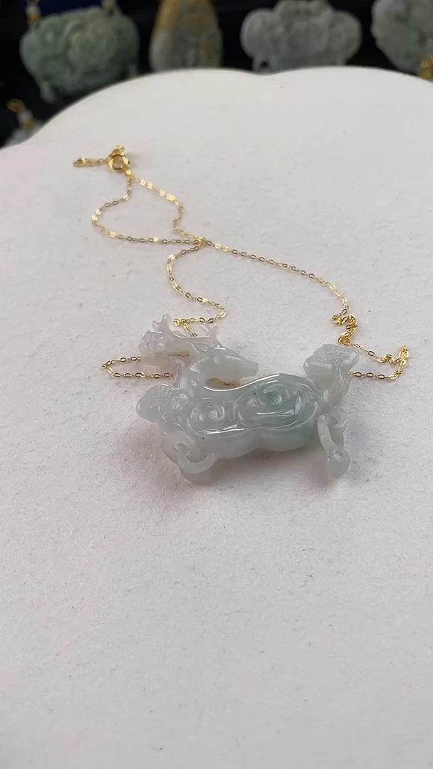 翡翠未镶嵌颈饰1313赠链,部分宝贝微瑕主播介绍为准