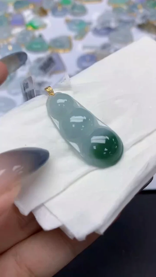 翡翠18K金镶嵌颈饰天然a货翡翠