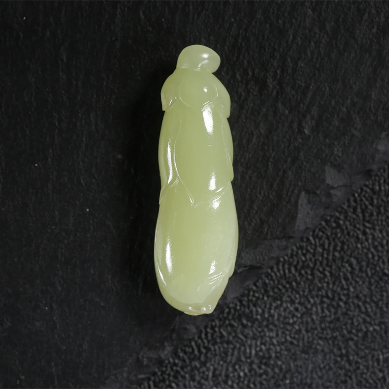 和田玉黄玉玉兰挂件