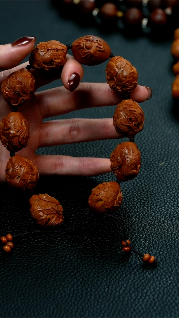 吊坠橄榄核九龙至尊