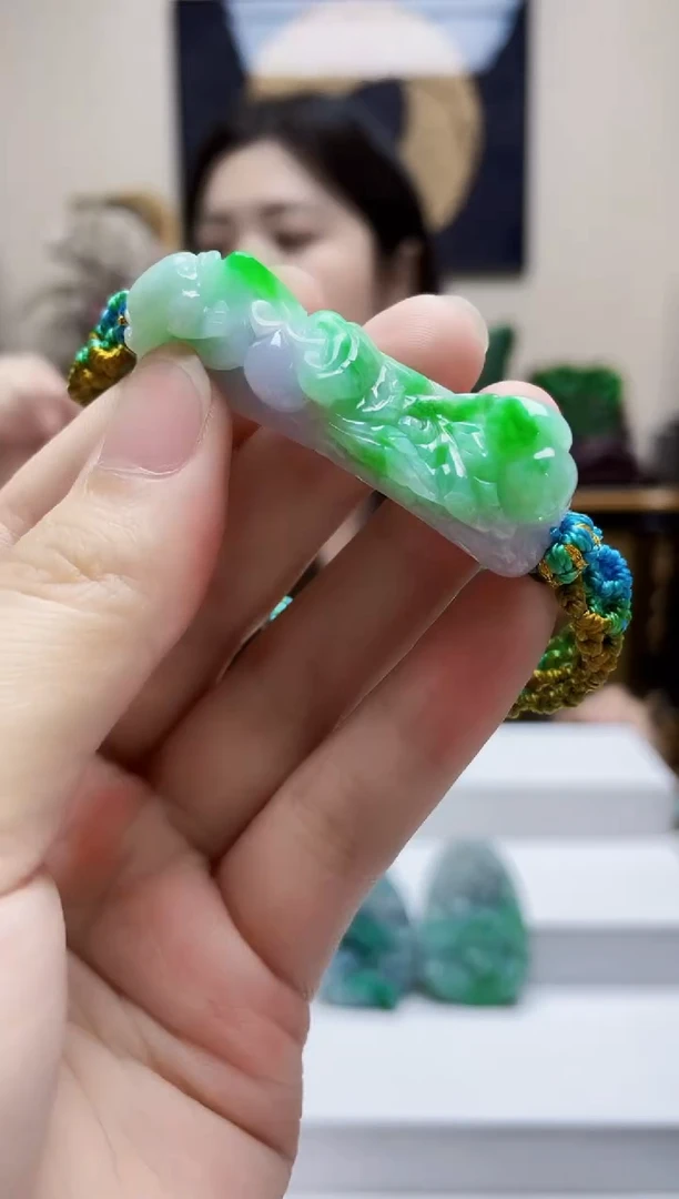 未镶嵌定制翡翠吊坠92