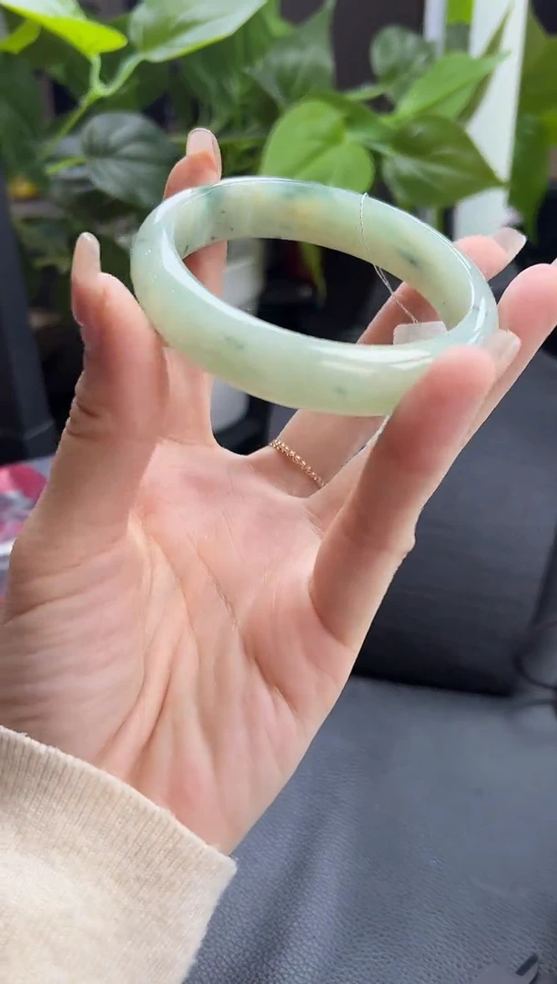 【闪购商品】翡翠手镯未镶嵌手镯