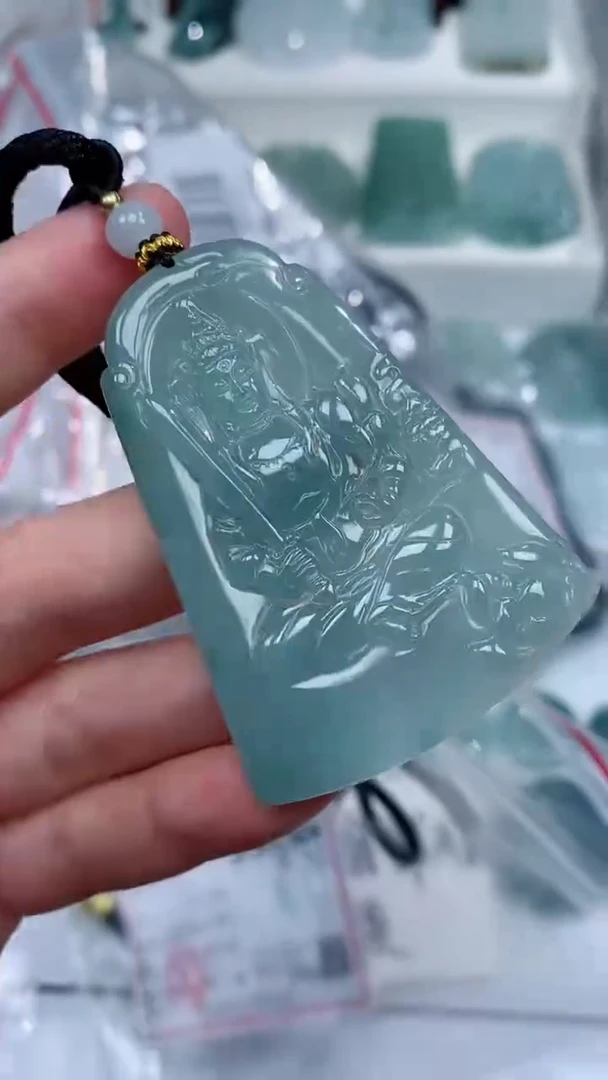 颈饰未镶嵌翡翠吊坠