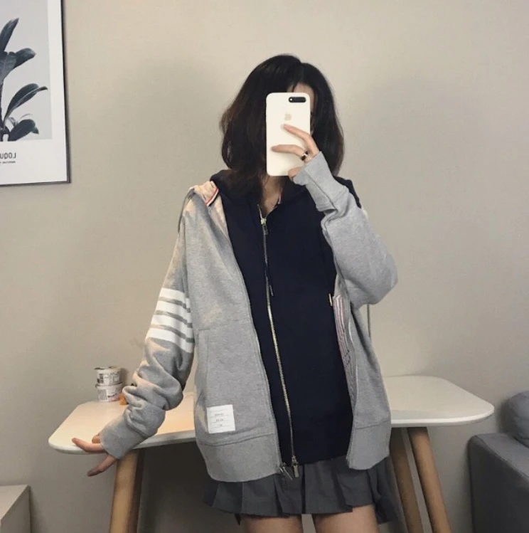 99新 THOMBROWNE JW0684 灰色经典四杠棉质连帽卫衣外套 0 XS码
