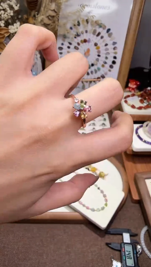 水晶摆件未镶嵌戒指