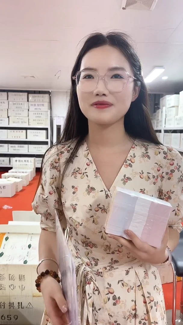 面值福利一百张连号带盒子号码随机