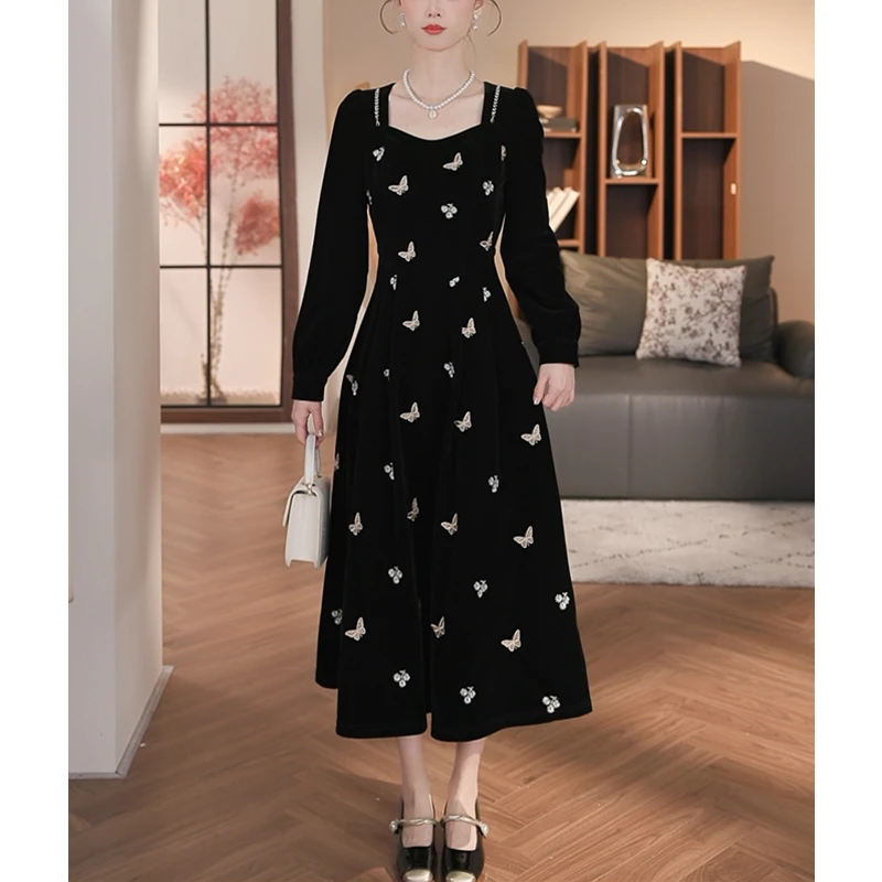 乔琪拉-【双生蝶舞】秋季新款蝴蝶小花黑色丝绒显瘦连衣裙-BN651Q