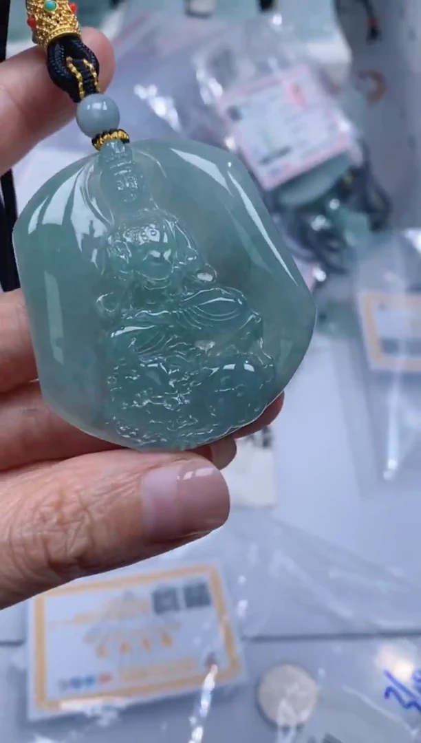 颈饰未镶嵌翡翠吊坠