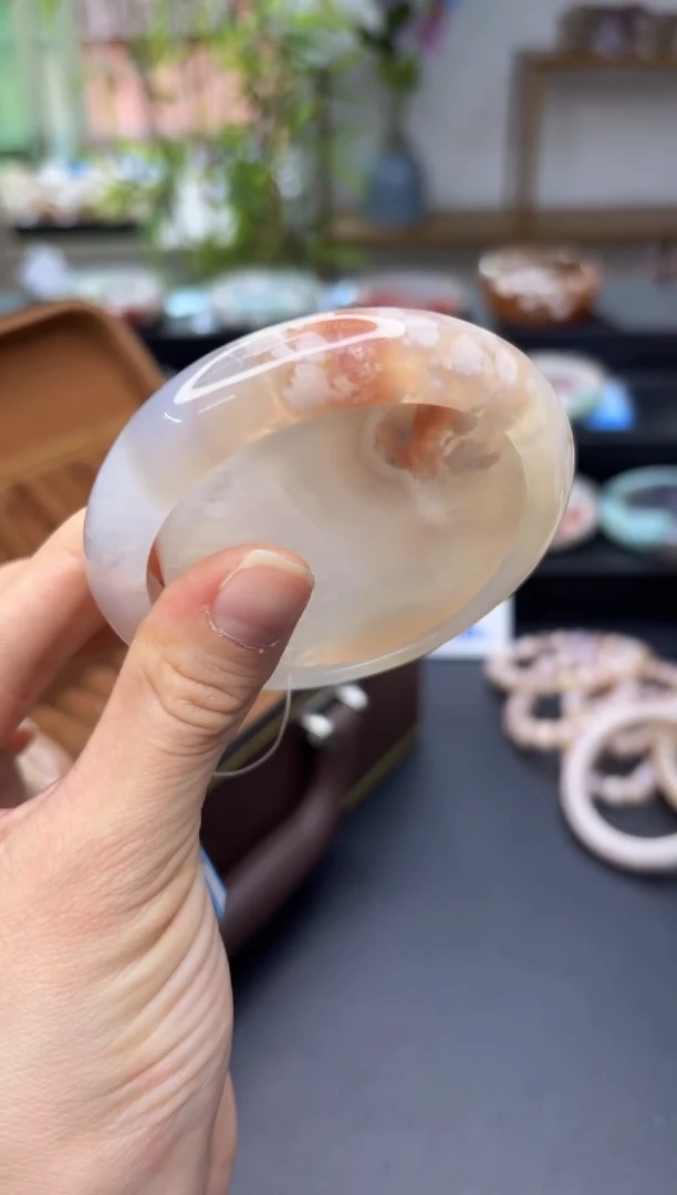 【闪购商品】石英质玉手镯未镶嵌A1093(58圈赠送镯心)