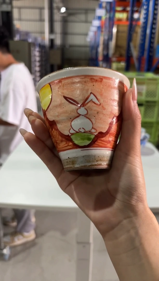 玻璃纸うさぎ； カップ（赤）
