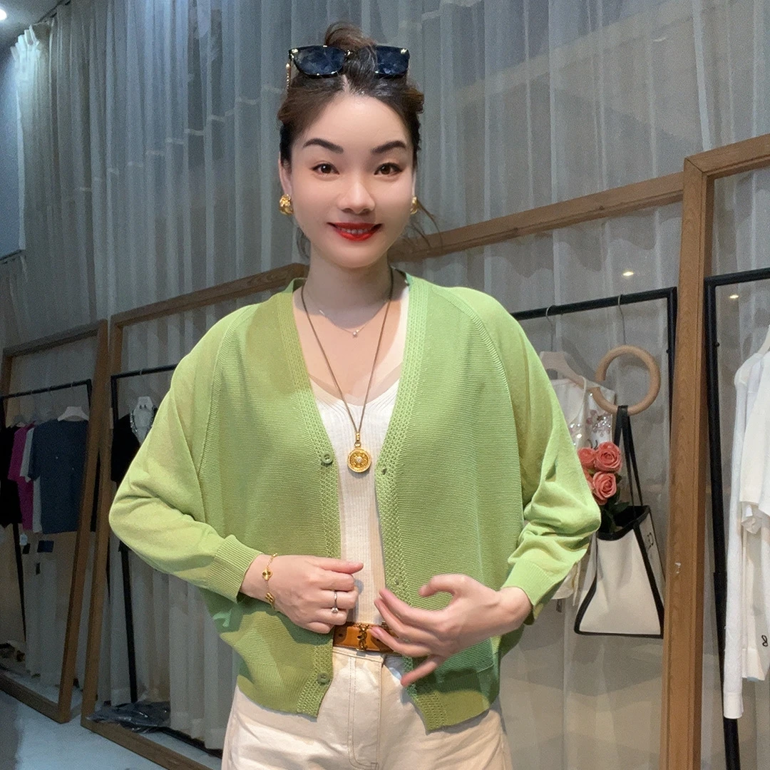 2025夏季新款镂空冰丝开衫女外套针织空调衫短款长袖薄款防晒衣服