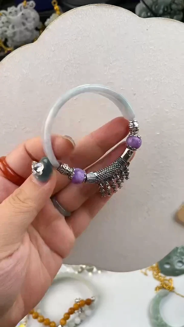 翡翠未镶嵌颈饰定制翡翠