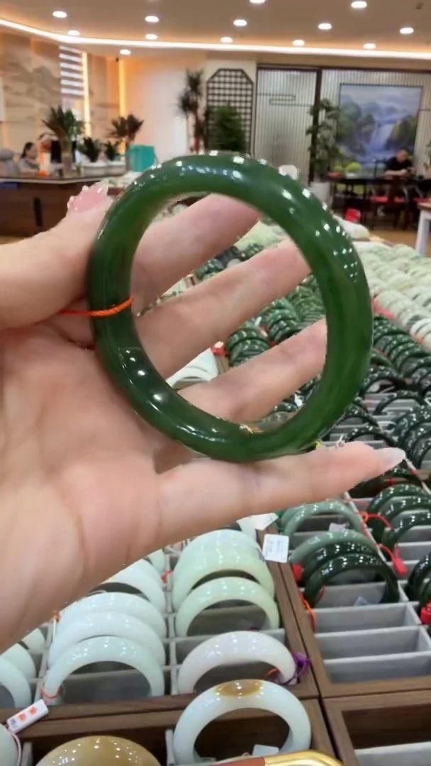 颈饰未镶嵌和田玉手镯55