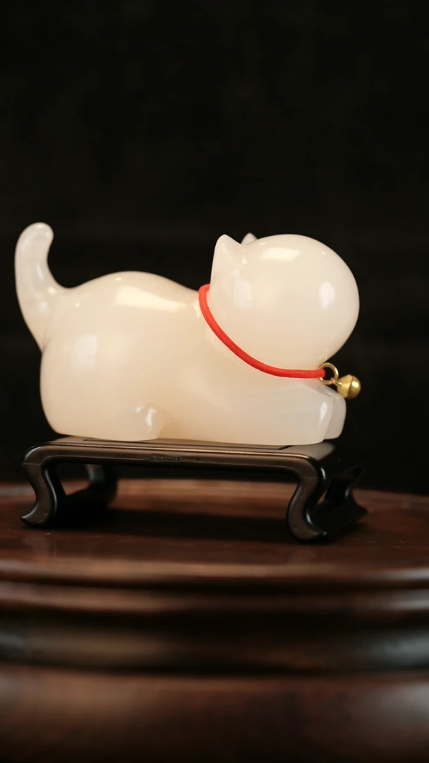 云南石荔枝白雕刻：叮当猫