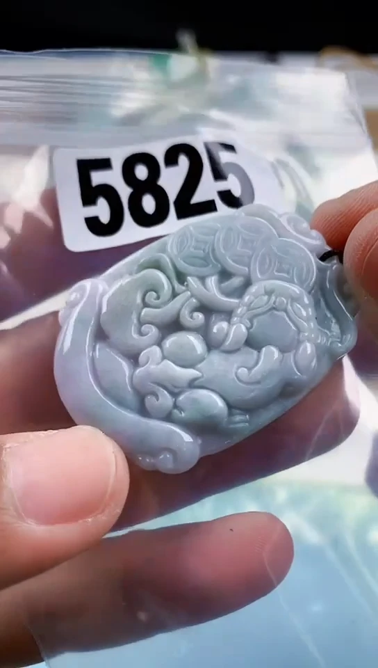 【闪购商品】翡翠挂件未镶嵌天然翡翠吊坠挂件