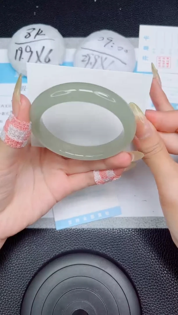 石英质玉手镯未镶嵌142-58.5