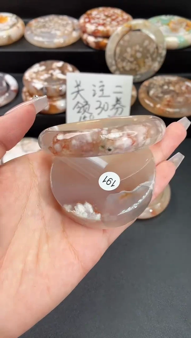 手镯玛瑙/玉髓未镶嵌石英质玉56圈(赠送镯心)55/56圈口带建议拍大