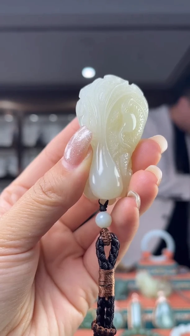 颈饰未镶嵌和田玉佩佩