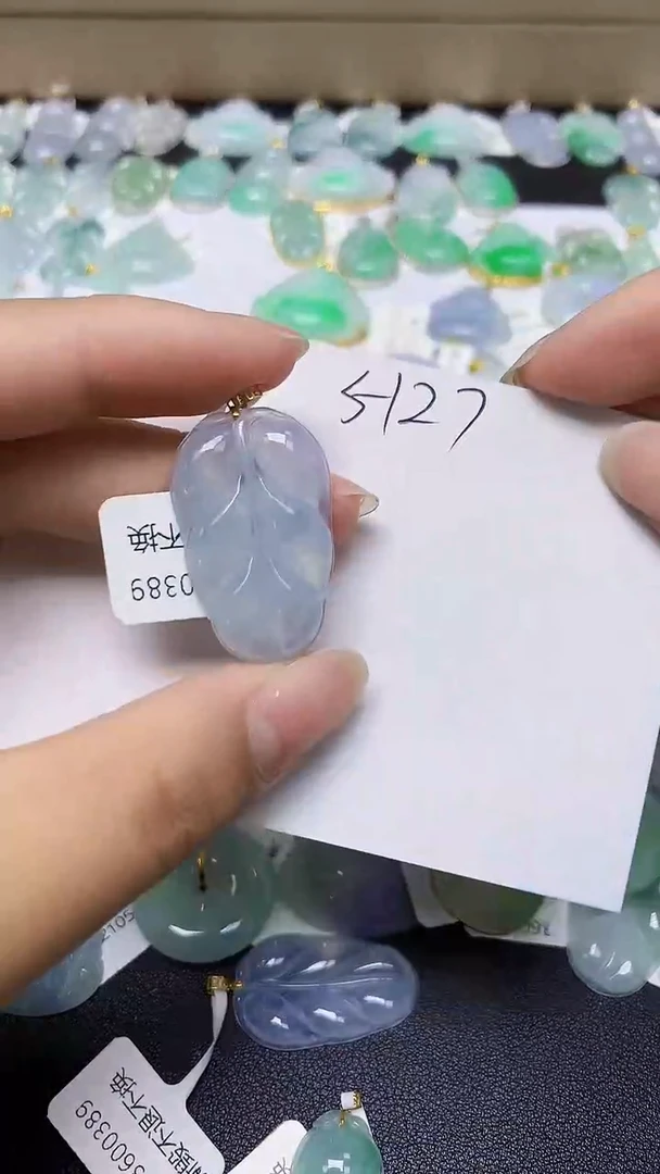 翡翠18K金镶嵌颈饰 天然缅甸翡翠A货